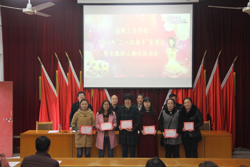 ��У�e�����˼t���ֱ��ô���ߑc����Ȥζ�\�ӕ�